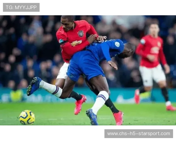 山东泰山祖马角球攻门威胁大,头槌击中横梁弹出 山东泰山祖马角球攻门威胁大,头槌击中横梁弹出